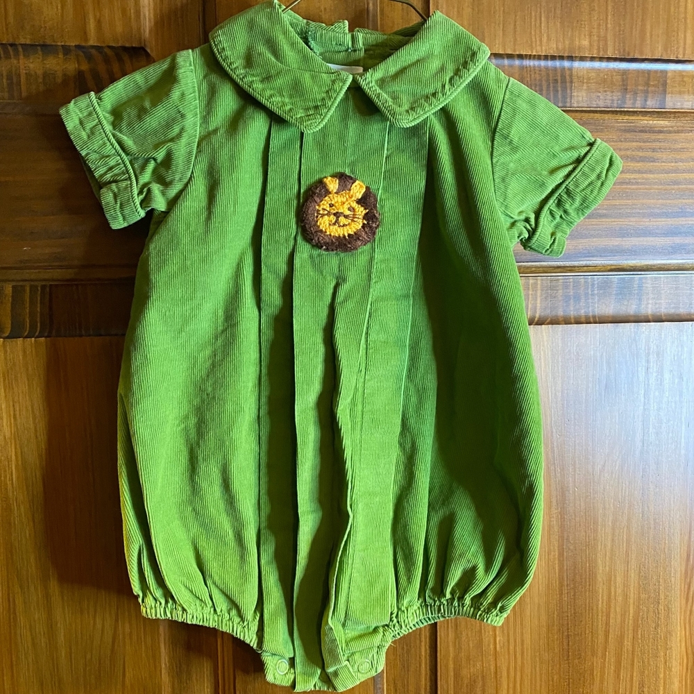 Zucchini lion head bubble romper